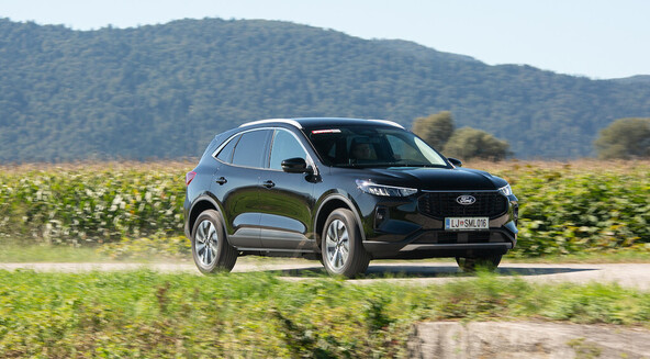 Ford kuga 2.5 PHEV FWD titanium: Brez neizpolnjenih želja