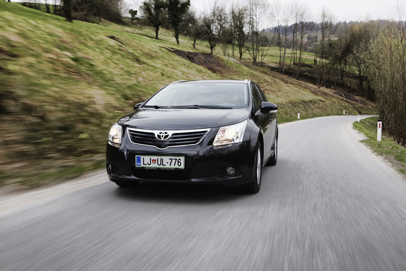 Toyota avensis wagon 2,0 D-4D M/T6 business: Ph 7