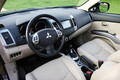 Mitsubishi outlander 2,2 DI-D 4WD TC-SST instyle: Naklonjenost asfaltu