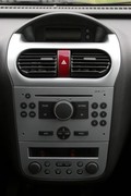 Opel corsa 1,2 twinport silverline: Mestni avanturist