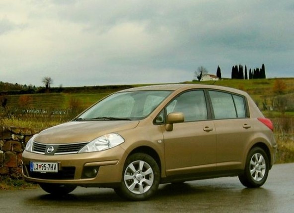 Nissan tiida 1,6 16V acenta: Izkušnje