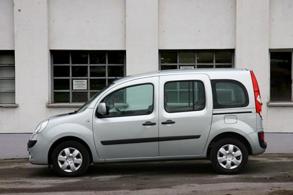 Renault kangoo 1,6 16V privilege: V službi družine