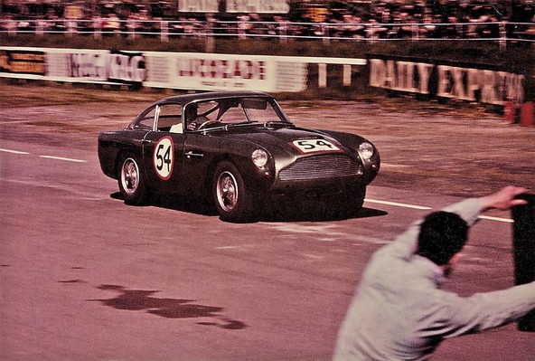 Aston Martin DB4 G.T. 'Continuation': Ponovno rojstvo legendarnega športnika