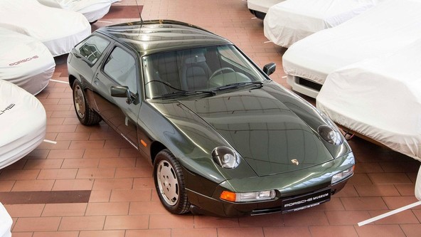 Porsche 942 / 928-4