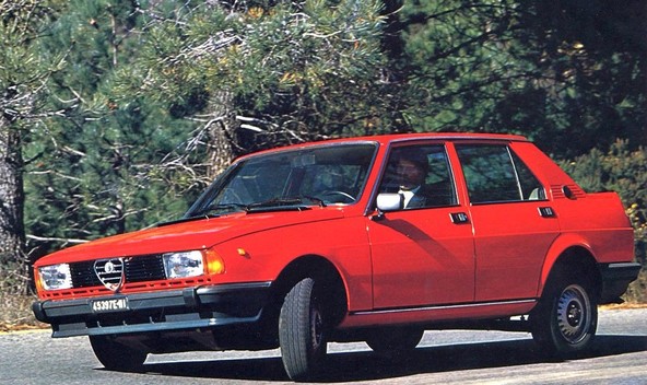 Alfa Romeo (nuova) giulietta: 40 let milanske 'mini alfette'