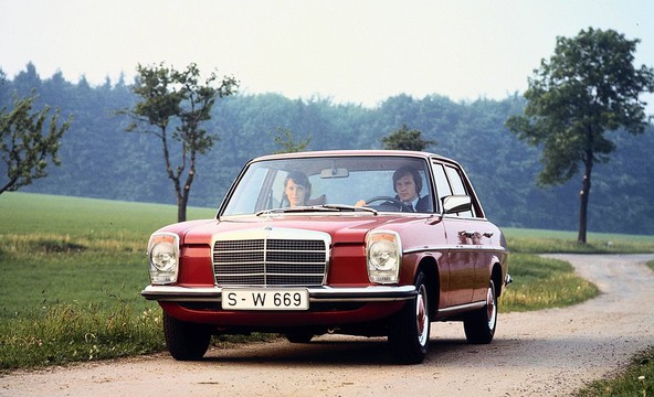 Mercedes-Benz 240 D 3.0 (W 115): 40. obletnica legendarne različice modela 'Strich-Acht'