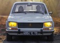  Francoski mercedes : 50 let zimzelenega peugeota 504