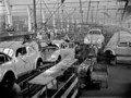 Pred 75 leti v Wolfsburgu: Začetek serijske proizvodnje Volkswagnovega Hrošča