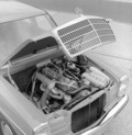 Mercedes-Benz 240 D 3.0 (W 115): 40. obletnica legendarne različice modela  Strich-Acht 