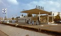 Aralov bencinski servis leta 1960.