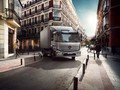 25. obletnica tovornjaka Mercedes-Benz Atego: Tako vsestranski, da je kos vsem nalogam  v dostavnem prometu