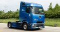 30 let vozila Actros v jubilejnem letu »130 let tovornjakov«: Kako znamka Mercedes-Benz Trucks združuje tehnološko dediščino in preobrazbo