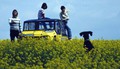 Citroën Mehari: Pod granitnimi kockami je plaža … in Méhari!