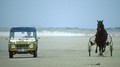 Citroën Mehari: Pod granitnimi kockami je plaža … in Méhari!