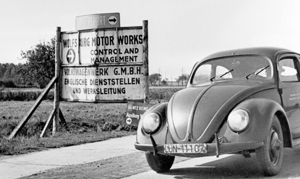 Pred 75 leti v Wolfsburgu: Začetek serijske proizvodnje Volkswagnovega Hrošča