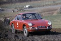 Kdo potrebuje SUV? 911 v off-road akciji leta 1965