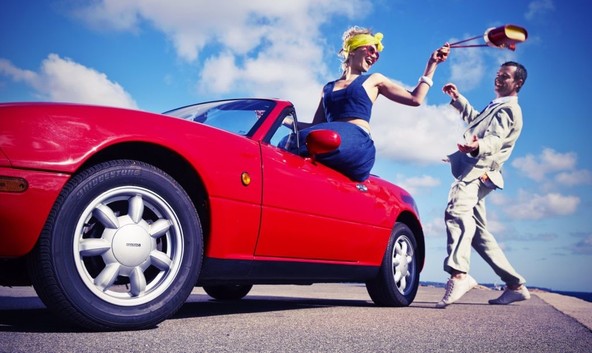 35 LET MAZDE MX-5: Ponovno rojstvo roadsterja