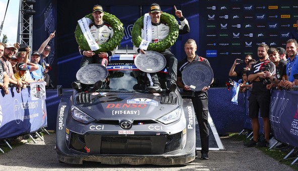 Reli na Finskem: Ogier ekipi TOYOTA GAZOO Racing v dramatičnem finskem finalu priboril zmago