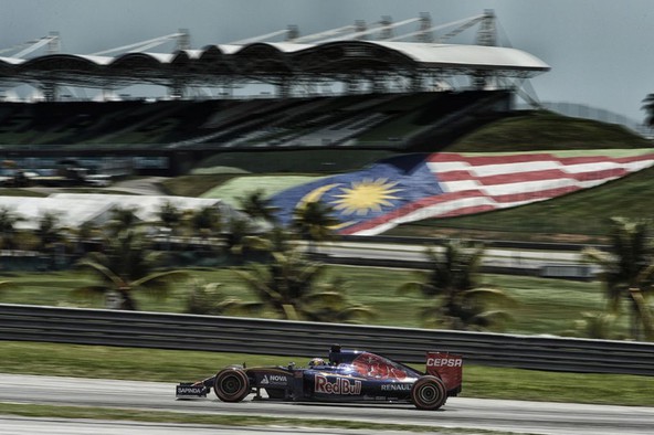 Renault Sport F1: Poročilo o dirki za Veliko nagrado Malezije