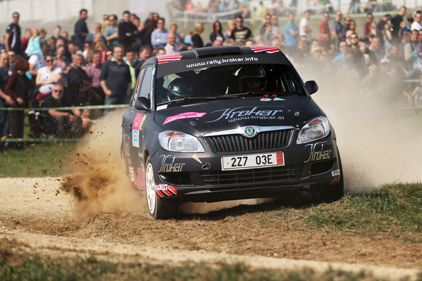 Škoda Fabia R2: Tim Novak in Uroš Ocvirk sta trenutno vodeča v mednarodnem pokalu Mitropa!