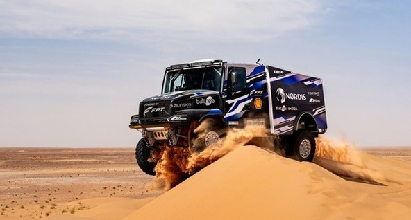 Team De Rooy na reliju Dakar 2026: Goodyear nadaljuje uspešno partnerstvo z ekipo