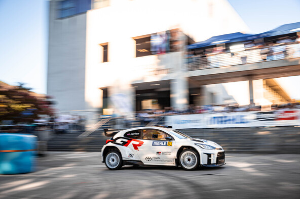 Prvič med navijači: Andrej Jereb s Toyoto GR Yaris Rally2 navdušil v Novi Gorici