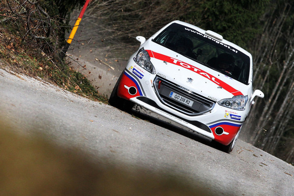 Rok Turk & Peugeot 208 R2: 100 km/h po ozkih irskih cestah