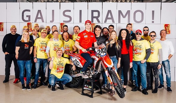 Tim je priznal, da je bil zaradi napake sprva jezen nase