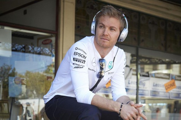 Formula 1: Rosberg: Hamilton me je zadrževal
