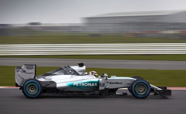 Formula 1: Pri Mercedesu zaradi težav z zavorami skoraj ob zmago